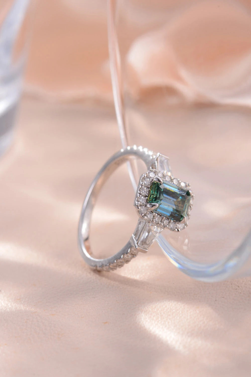 IREP Syndicate 1 Carat Lab-Grown Emerald Ring Ring iRepBrand
