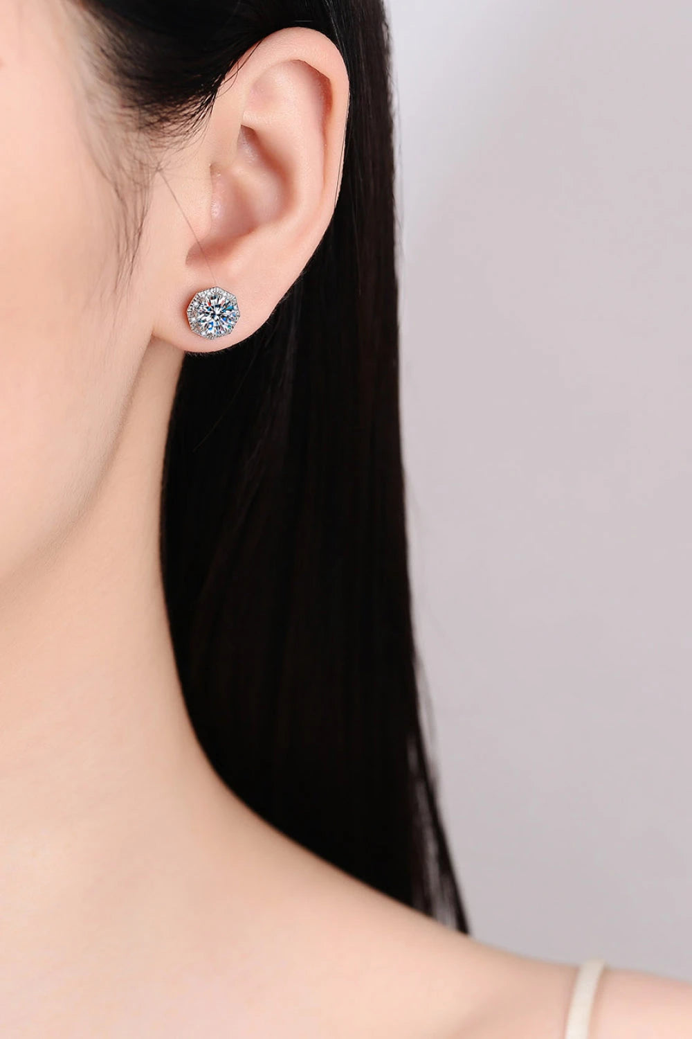 IREP Yennes Moissanite Stud Earrings Earrings iRepBrand
