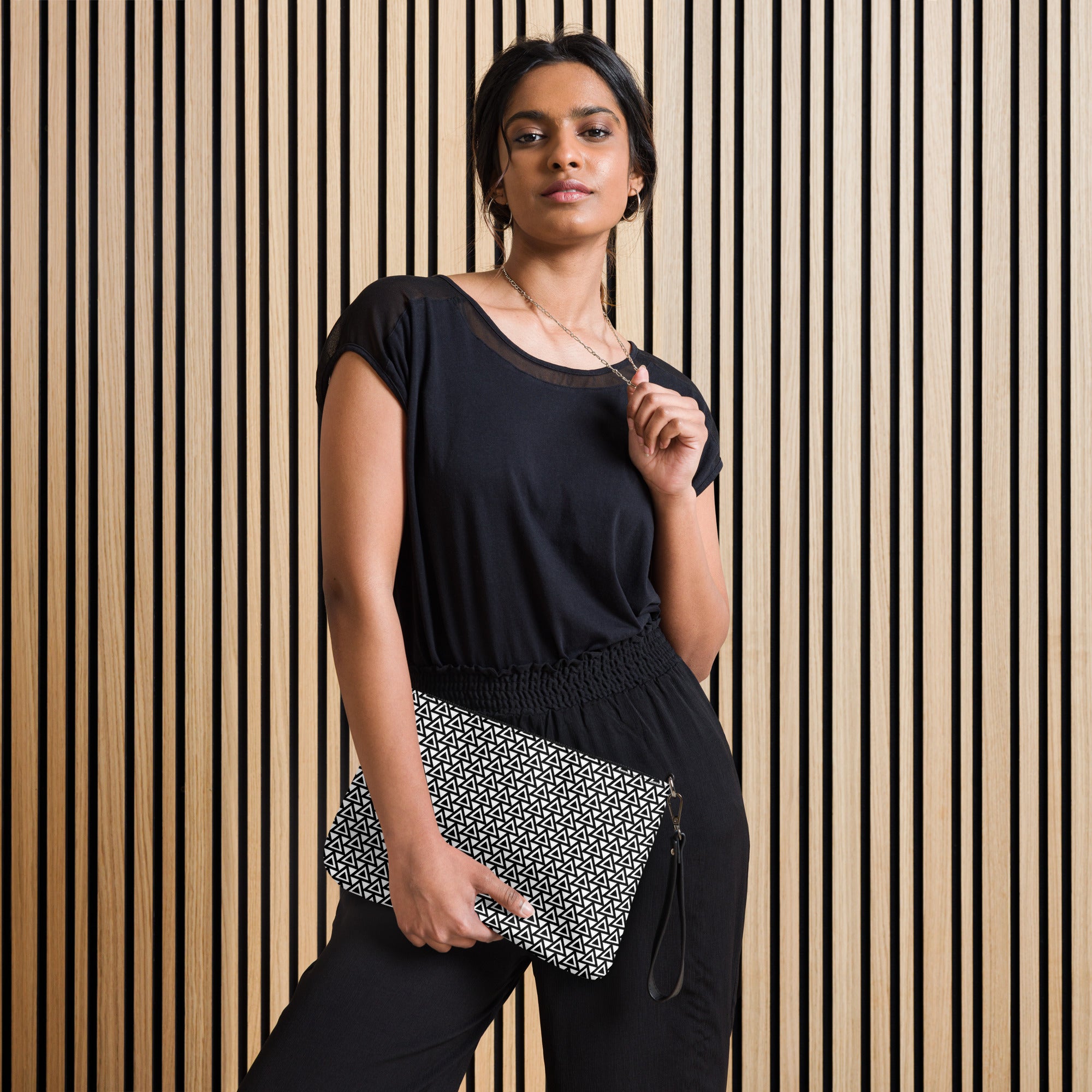 IREP The Connect Crossbody Bag